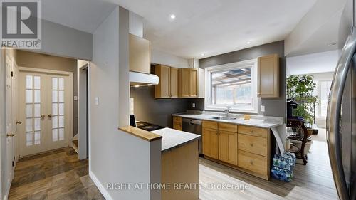 301 Garner Road E, Hamilton, ON - Indoor Photo Showing Kitchen