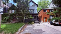 16 WOODLEE ROAD Toronto, ON M4E 2R1