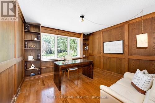 33 Walnut Drive, Guelph, ON - Indoor Photo Showing Office