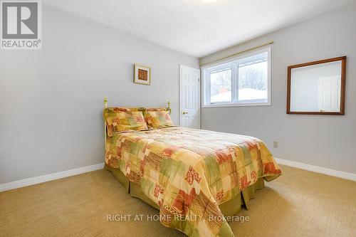 33 Walnut Drive, Guelph, ON - Indoor Photo Showing Bedroom