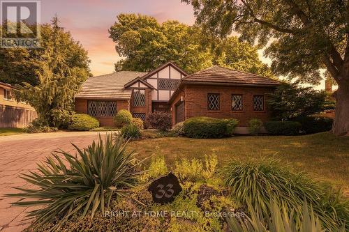 33 Walnut Drive, Guelph, ON - Outdoor