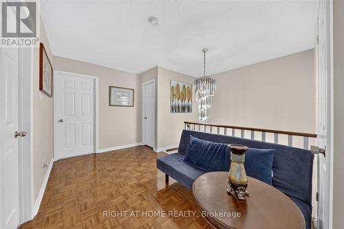 531 Wallenberg Crescent, Mississauga, ON - Indoor Photo Showing Other Room