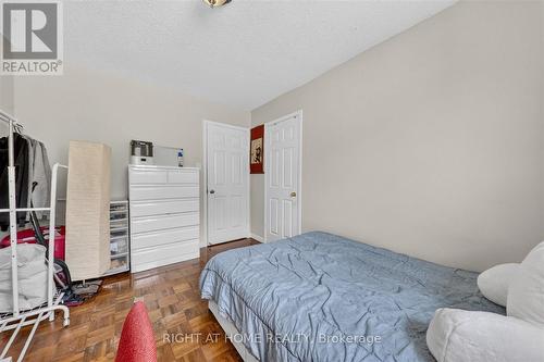 531 Wallenberg Crescent, Mississauga, ON - Indoor Photo Showing Bedroom