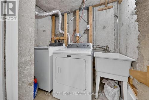 531 Wallenberg Crescent, Mississauga, ON - Indoor Photo Showing Laundry Room
