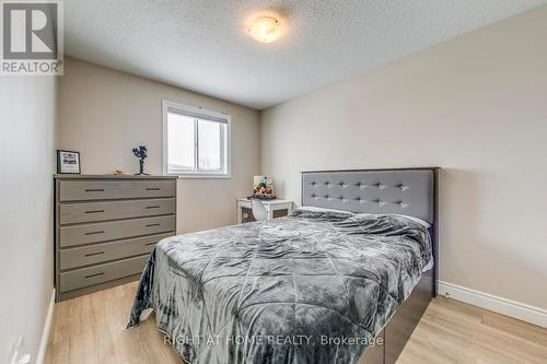 30 Brighton Road, Barrie, ON - Indoor Photo Showing Bedroom