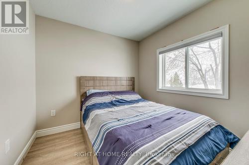 30 Brighton Road, Barrie, ON - Indoor Photo Showing Bedroom