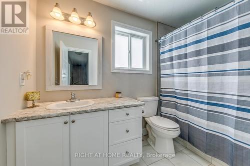 30 Brighton Road, Barrie, ON - Indoor Photo Showing Bathroom