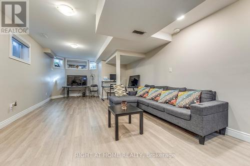 30 Brighton Road, Barrie, ON - Indoor