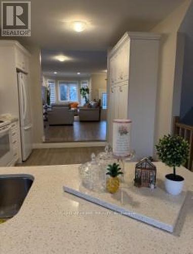 30 Brighton Road, Barrie, ON - Indoor Photo Showing Other Room