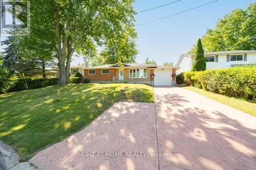 7 WALLIS AVENUE  West Lincoln, ON L0R 2A0
