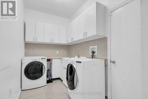 4345 Romfield Crescent, Mississauga, ON - Indoor Photo Showing Laundry Room