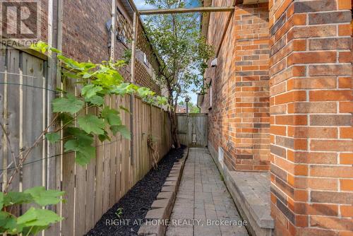 4345 Romfield Crescent, Mississauga, ON - Outdoor With Exterior