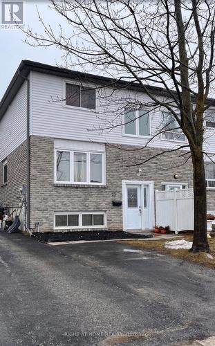 23 CARLTON ROAD  Barrie, ON L4M 5K8