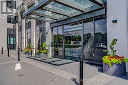505 - 202 BURNHAMTHORPE ROAD E  Mississauga, ON L5A 0B2