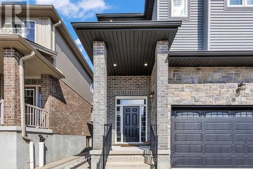 321 Carriage Way, Waterloo, ON - Outdoor