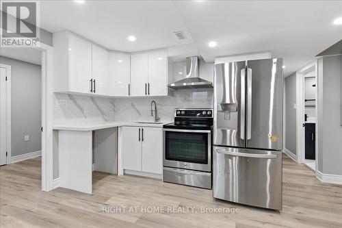 Kitchen - 1 Lorilee Crescent, Kitchener, ON - Indoor Photo Showing Kitchen With Stainless Steel Kitchen