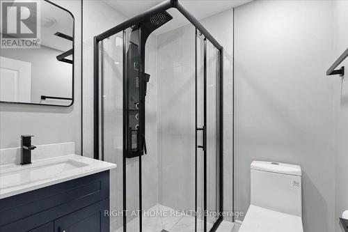 Bathroom - 1 Lorilee Crescent, Kitchener, ON - Indoor Photo Showing Bathroom