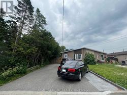 MAIN - 823 SANOK DRIVE Pickering, ON L1W 2R1