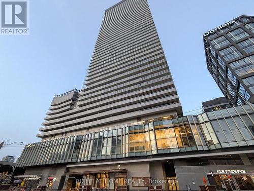 609 - 15 LOWER JARVIS STREET  Toronto, ON M5E 0C4