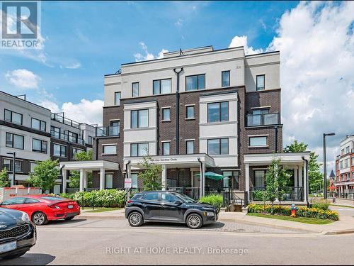 86 - 400 ALEX GARDNER CIRCLE  Aurora, ON L4G 3G5