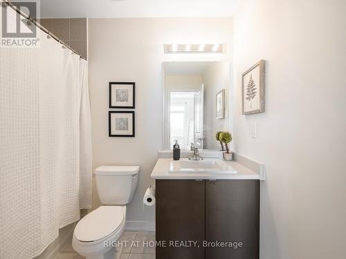 403 - 2550 Castlegate Crossing, Pickering, ON - Indoor Photo Showing Bathroom