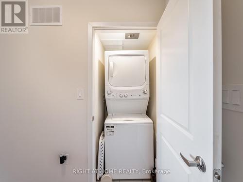 403 - 2550 Castlegate Crossing, Pickering, ON - Indoor Photo Showing Laundry Room