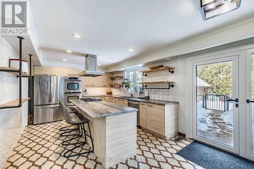 2123 Gordon Drive, Mississauga, ON - Indoor Photo Showing Kitchen