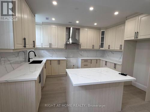 B - 2 Chesney Crescent, Vaughan, ON - Indoor Photo Showing Kitchen