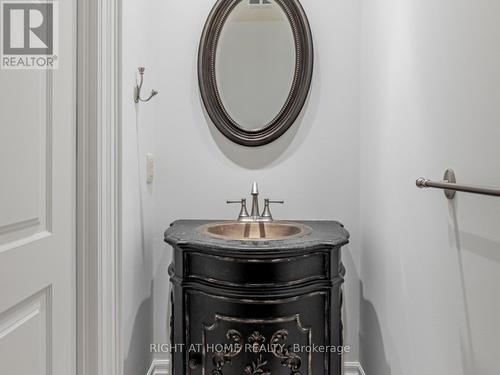 Lph19 - 2095 Lake Shore Boulevard W, Toronto, ON - Indoor Photo Showing Bathroom