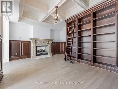 Lph19 - 2095 Lake Shore Boulevard W, Toronto, ON - Indoor Photo Showing Other Room