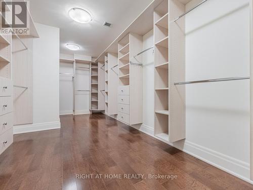 Lph19 - 2095 Lake Shore Boulevard W, Toronto, ON - Indoor With Storage