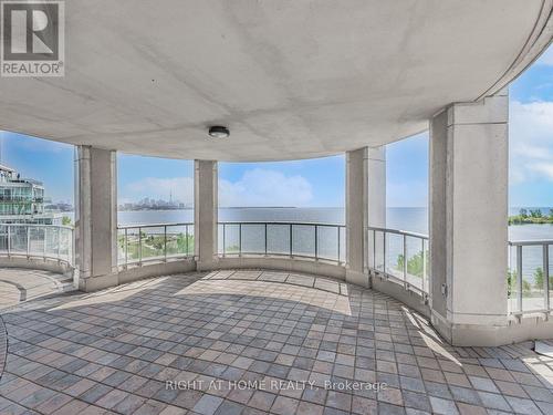 Lph19 - 2095 Lake Shore Boulevard W, Toronto, ON -  With Body Of Water With Exterior