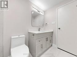 4-piece bathroom upstairs - 