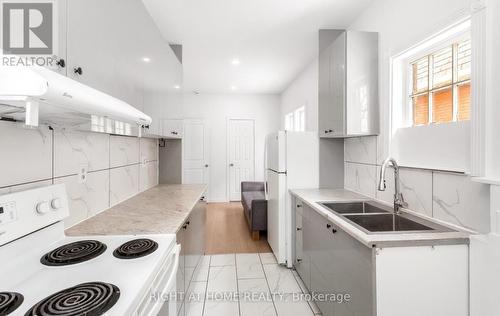193 Madison Avenue S, Kitchener, ON - Indoor Photo Showing Kitchen With Double Sink