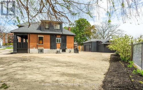 193 Madison Avenue S, Kitchener, ON - Outdoor