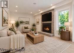 77 POLISH AVENUE Penetanguishene, ON L9M 1W8