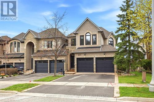 2121 PINEVALLEY CRESCENT  Oakville, ON L6H 6L7