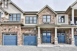 4 BLACKPOOL LANE East Gwillimbury, ON L9N 0R7