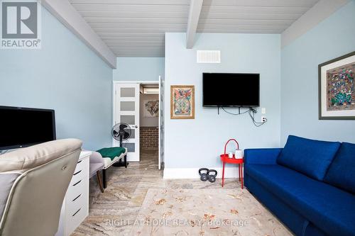 25260 Maple Beach Road, Brock, ON - Indoor