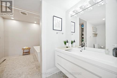 25260 Maple Beach Road, Brock, ON - Indoor Photo Showing Bathroom