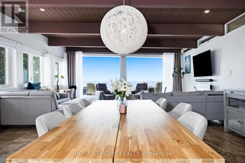 25260 Maple Beach Road, Brock, ON - Indoor Photo Showing Dining Room