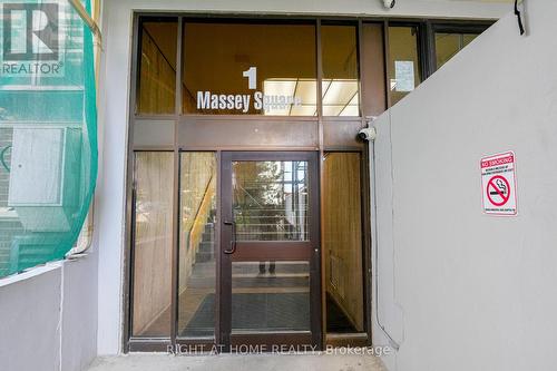 2203 - 1 MASSEY SQUARE  Toronto, ON M4C 5L4