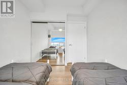 second bedroom - 
