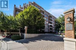 306 - 20 BURKEBROOK PLACE Toronto, ON M4G 0A1