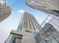 2512 - 155 YORKVILLE AVENUE Toronto, ON M5R 1C4