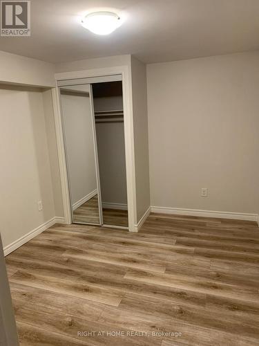 701 THE QUEENSWAY AVENUE , Toronto, Ontario M8Y 1L2 5