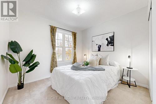 10 Pascoe Drive, Markham, ON - Indoor Photo Showing Bedroom