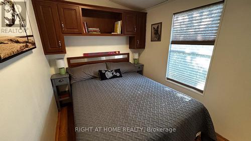 29 Maple Ridge - 1336 South Morrison Lake Road, Gravenhurst, ON - Indoor Photo Showing Bedroom