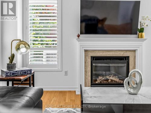 Gas Fireplace - 2042 Quinte Street, Burlington, ON - Indoor Photo Showing Living Room With Fireplace