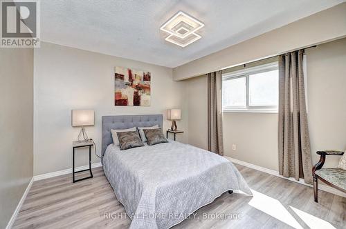 92 Pinemeadow Crescent, Waterloo, ON - Indoor Photo Showing Bedroom